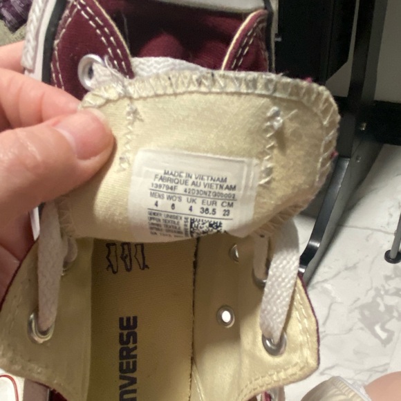 Converse - Picture 3 of 5